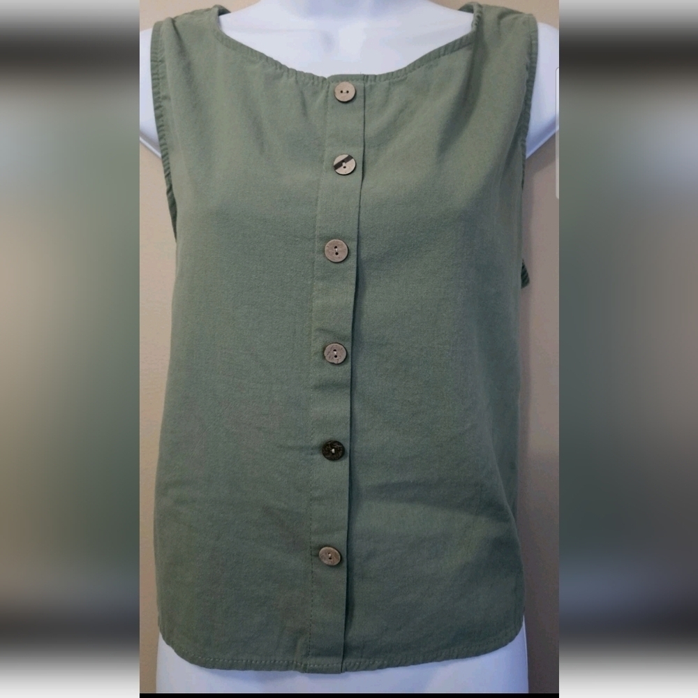 Unbranded Women's Size L Front Faux Button Sleeveless Green Pullover Top